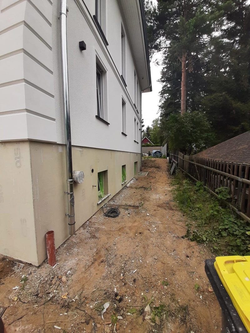 Haus-von-der-seite-web